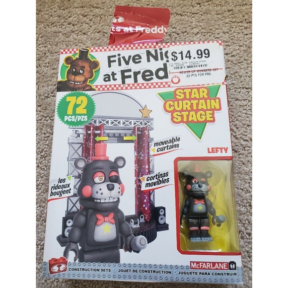 Five Nights At Freddy's 72 Piece Star Curtain Stage New In Box - Picture 1 of 6